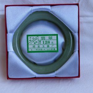 Genuine jade bangle with red jewelry box